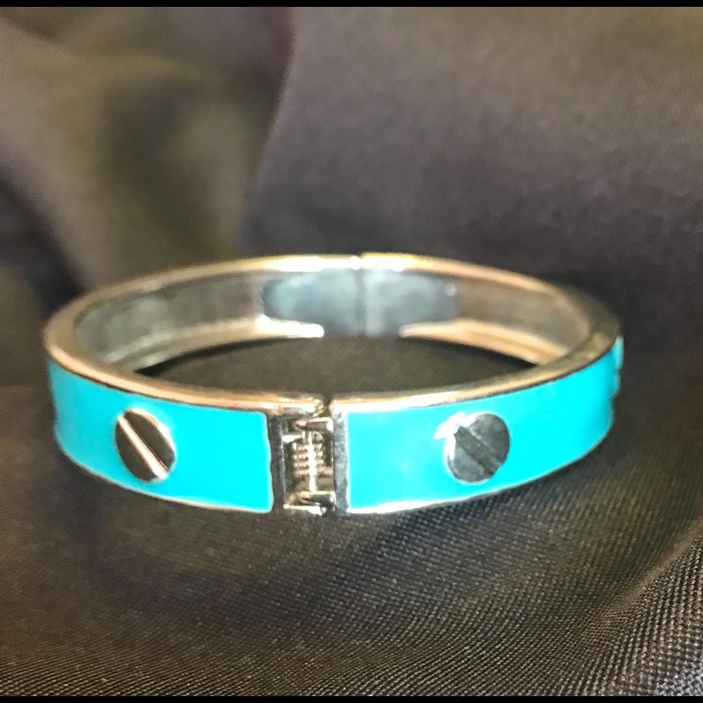 Turquoise & Silver Screw Design Hinged Bangle - Picture 2 of 4